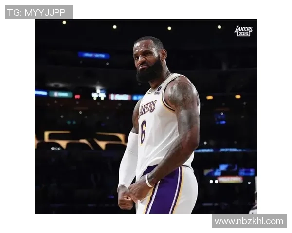 詹姆斯：篮球巨星的辉煌历程与传奇瞬间解析