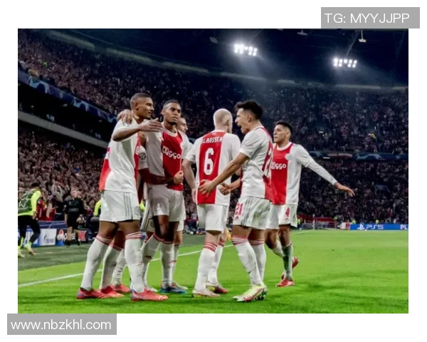 鹿特丹与艾克马亚的精彩对决揭示荷甲联赛的竞争魅力与球队实力较量 鹿特丹与艾克马亚的精彩对决揭示荷甲联赛的竞争魅力与球队实力较量