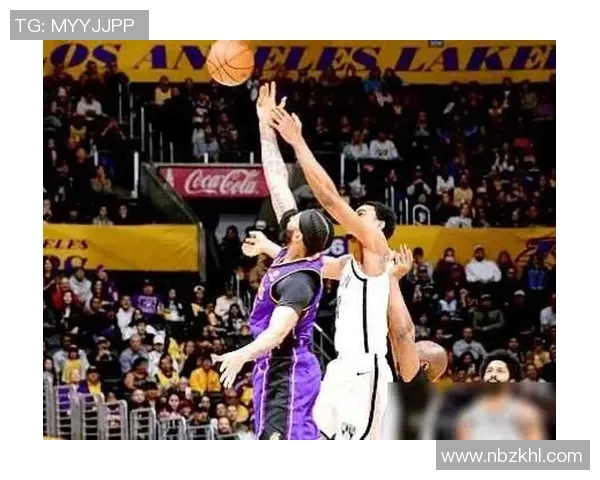 2013年湖人与篮网对决回顾:经典比赛瞬间与精彩表现分析