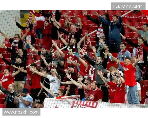 斯巴达与火车头精彩对决图片欣赏,感受足球激情与团队精神的碰撞 斯巴达与火车头精彩对决图片欣赏,感受足球激情与团队精神的碰撞