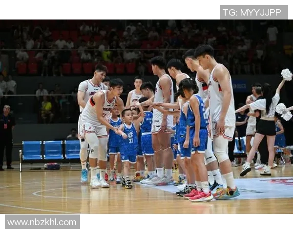 成都篮球队以67分领跑世锦赛积分榜展现强劲实力MBA